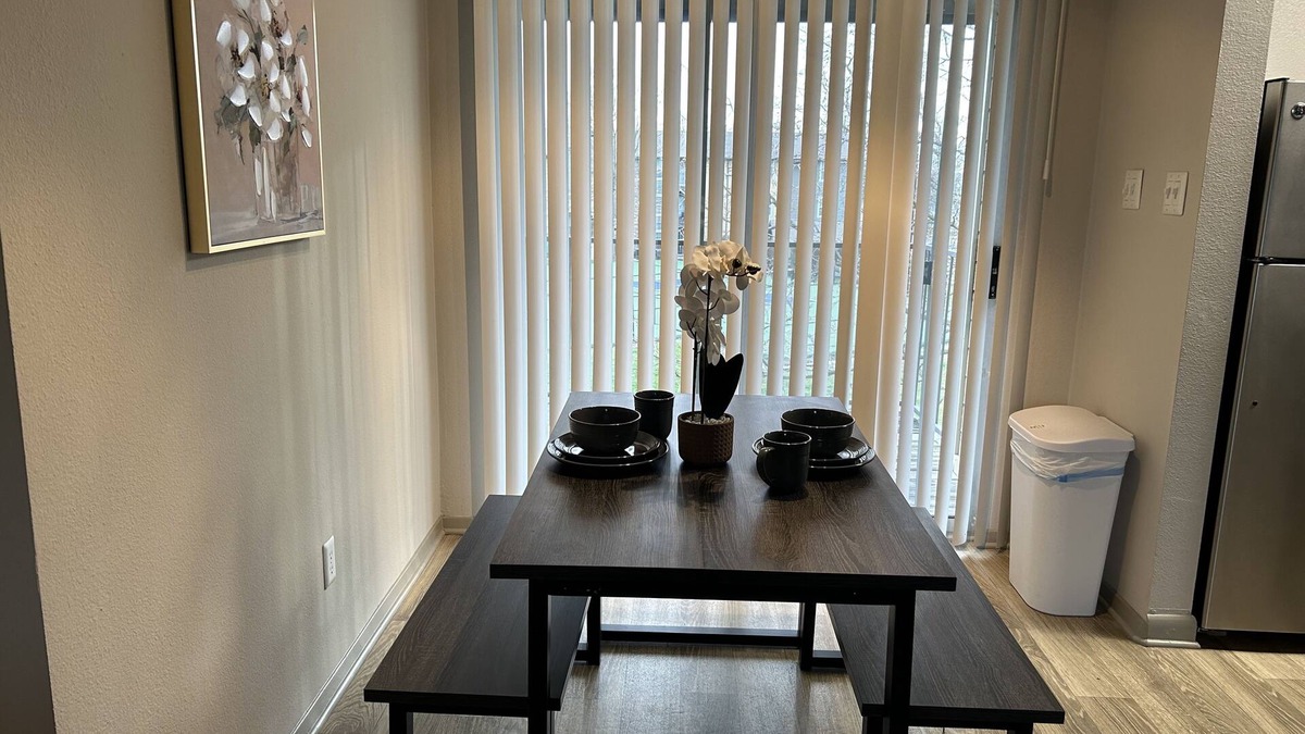 Lexington Apartment | Lovely 1-bedroom, 1-bathroom unit with a pool