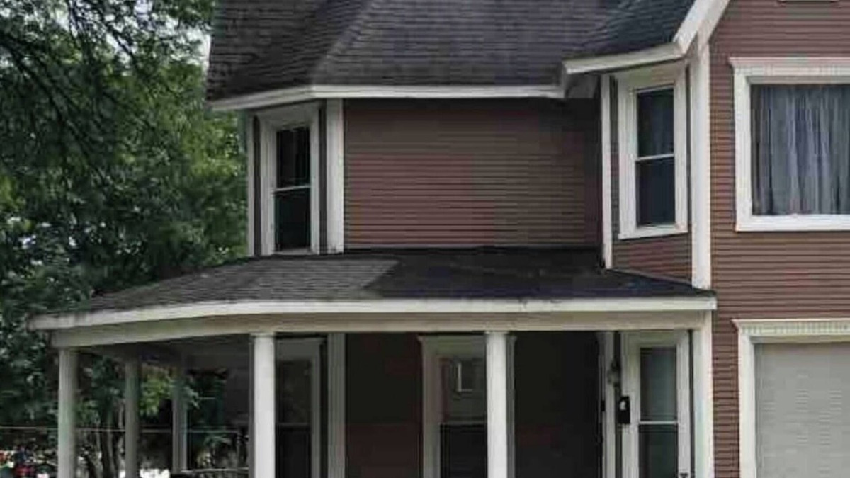 Albion Apartment | Lovely 1BR apartment in charming downtown Albion