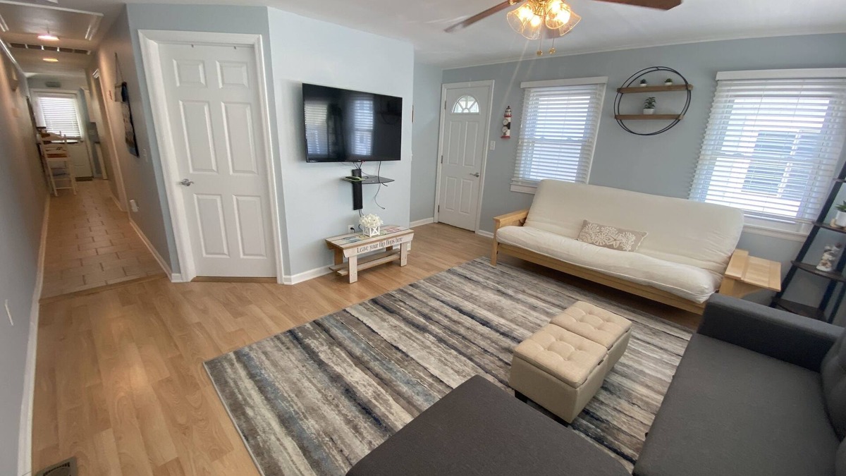 Manasquan Condo | Lovely 2 bdrm condo with private beach access nLooking for Winter renter.