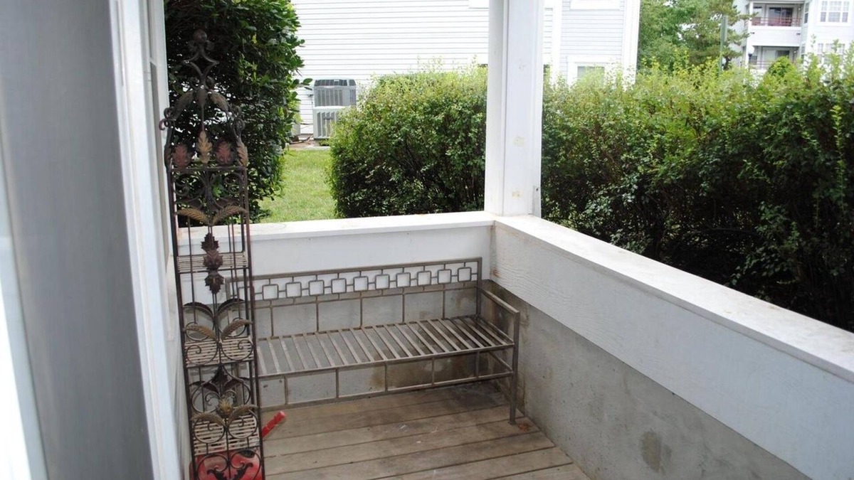 Odenton Condo | Lovely 2 bed/1bath corner unit with a private balcony.