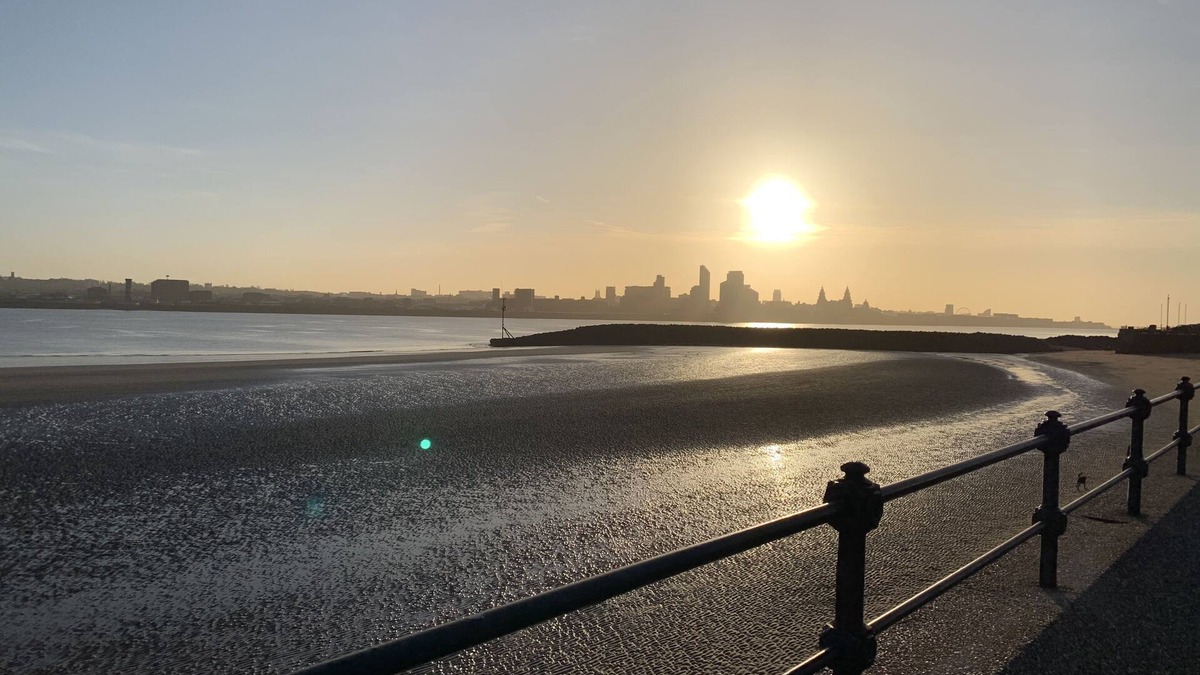 Wallasey Apartment | Lovely 2-Bed Apartment in Wallasey, sleeps 4