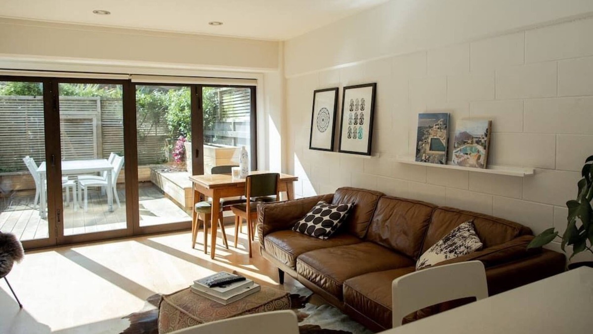 Freemans Bay Apartment | Lovely 2 bed central apartment with sunny patio