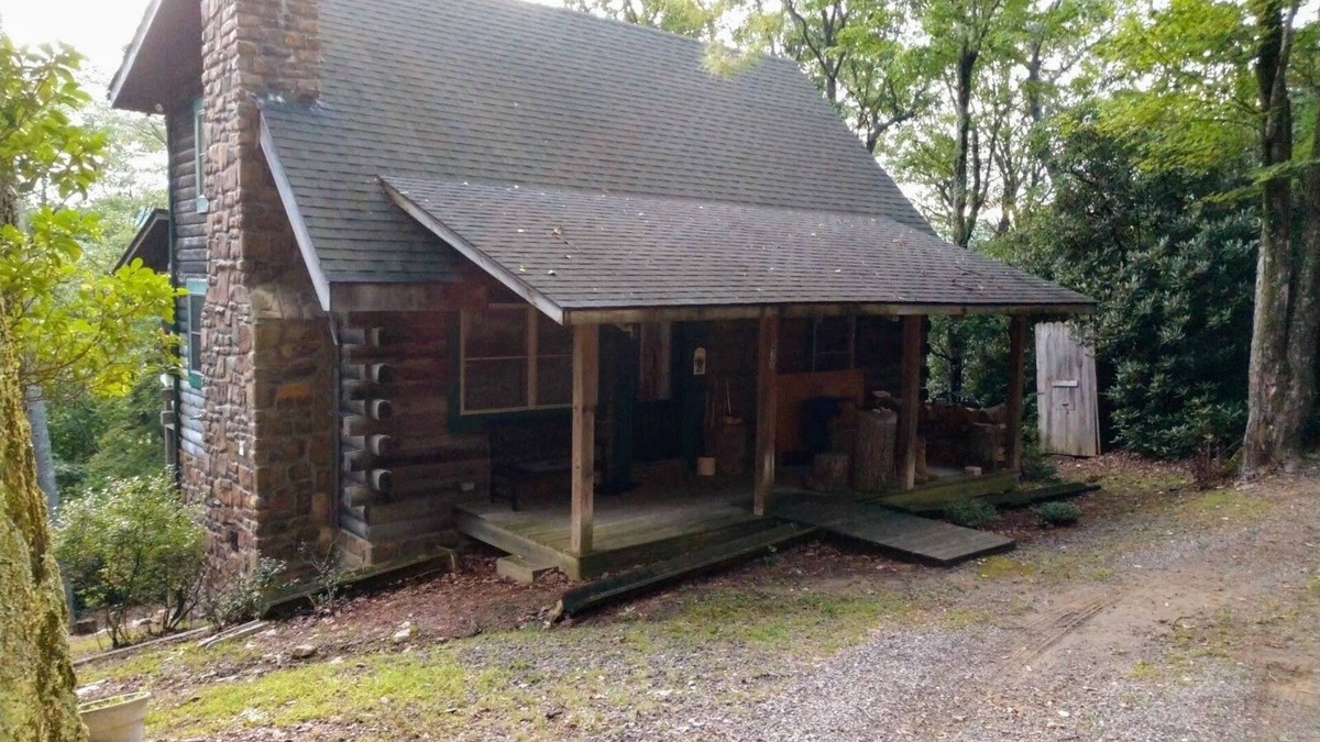 Fancy Gap Cabin | Lovely 2+bedroom Cabin in Fancy Gap, Coffey Grounds - Blue Ridge Parkway