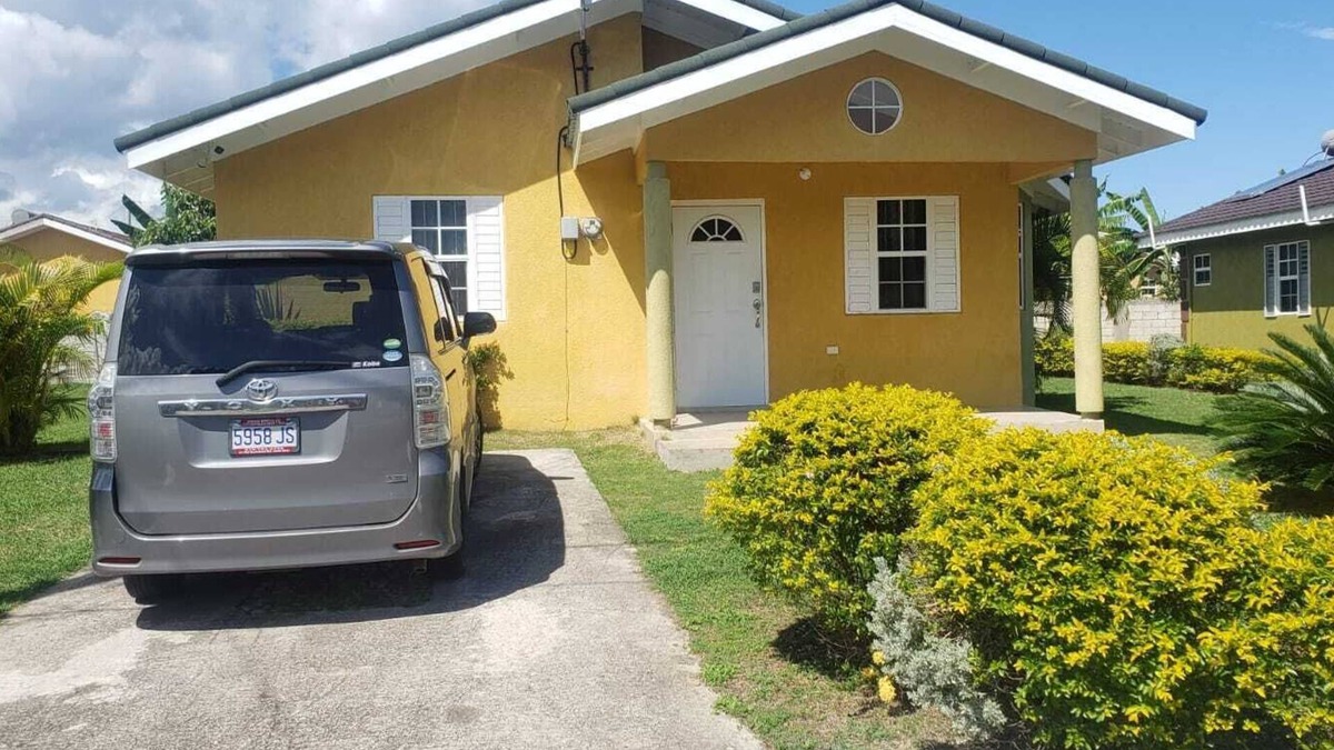 Mammee Bay Estates House | Lovely 2 bedroom Vacation Home In DraxHall St.Ann