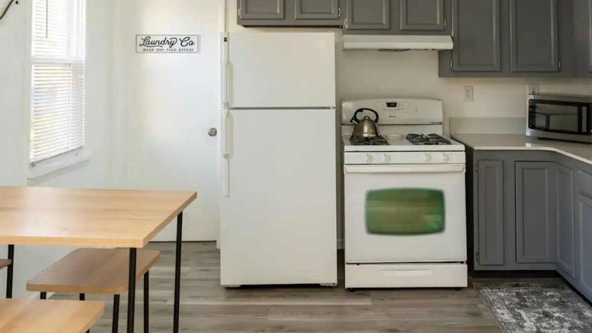 Grand Rapids House | Lovely 2-bedroom rental unit w/electric fireplace