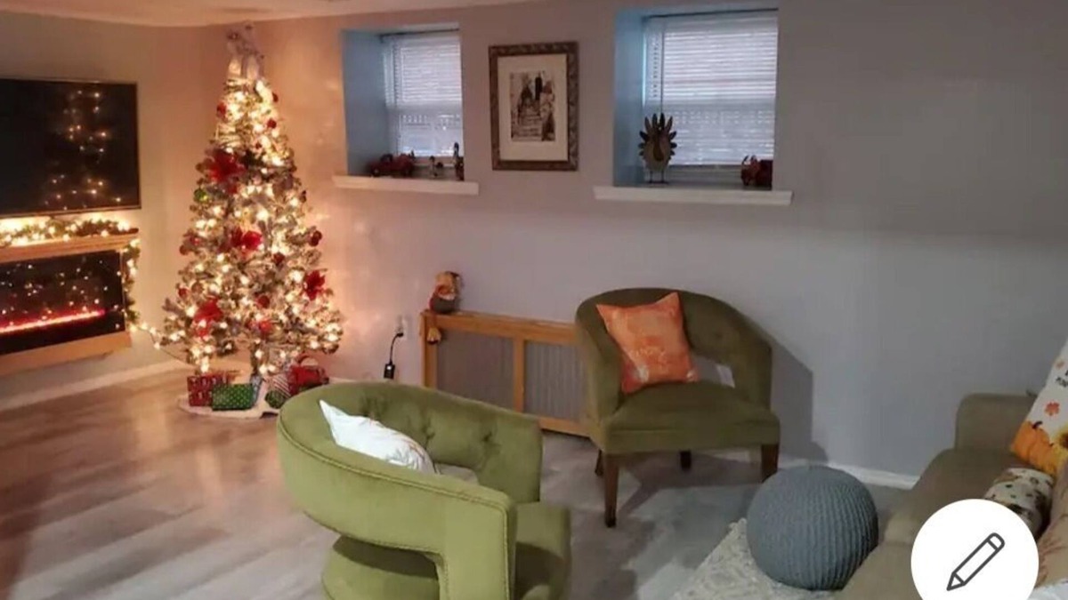 University Heights House | Lovely 2 bedroom unit in private house.
