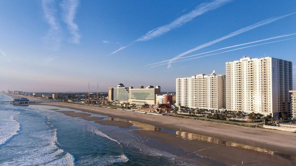 Daytona Beach Resort | Lovely 2-Bedroom Deluxe Suite in Beautiful Daytona Beach!