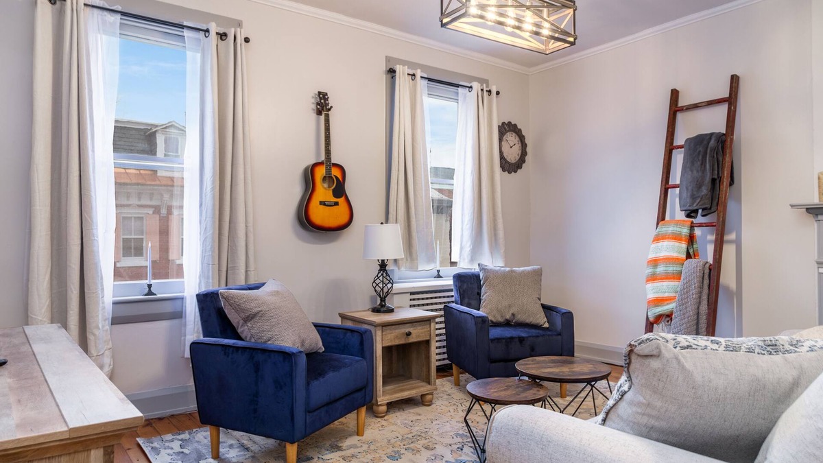 Lewisburg Apartment | Lovely 2 BR apt, free parking, downtown Lewisburg
