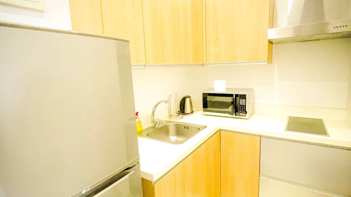 Downtown Condo | Lovely 2BR Penthouse in Gramercy (up to 8 pax)