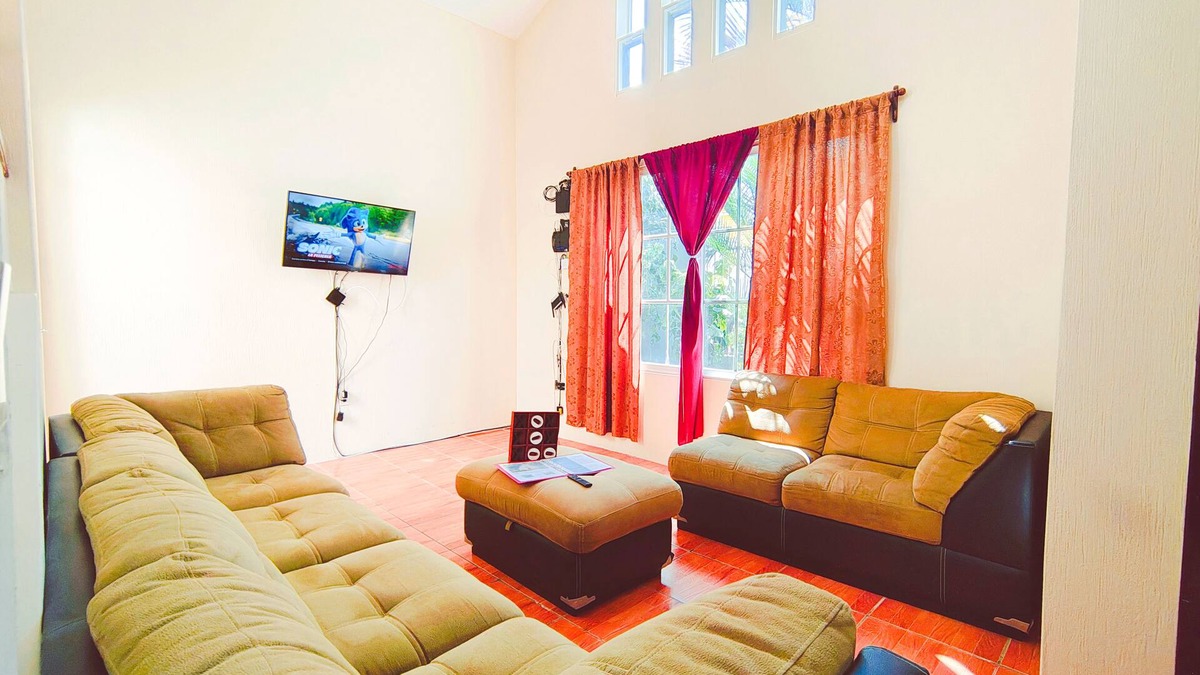 Esquipulas House | Lovely 3-bedroom house in Esquipulas with AC, WiFi. Enjoy your stay