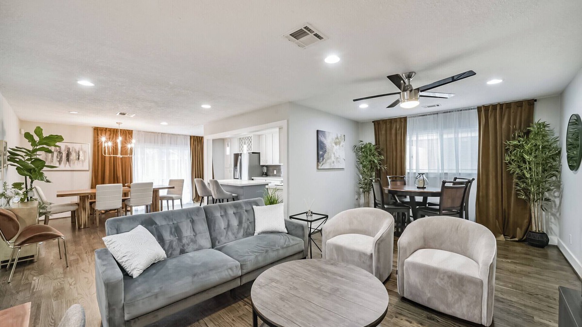 Northside House | Lovely 3 bedroom home near Downtown & Heights, Pet Friendly