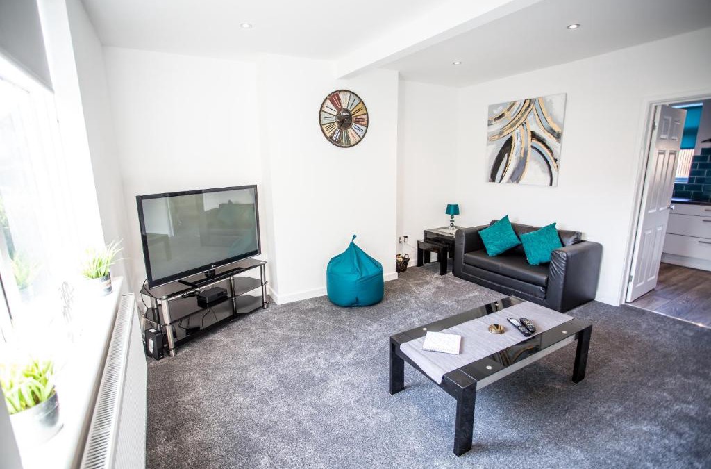 Tamworth House | Lovely 3 Bedroom House - Close to all attractions - Free Parking