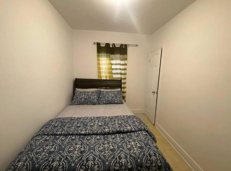 Cote-Saint-Paul Apartment | Lovely 3 bedroom unit near Downtown Montreal