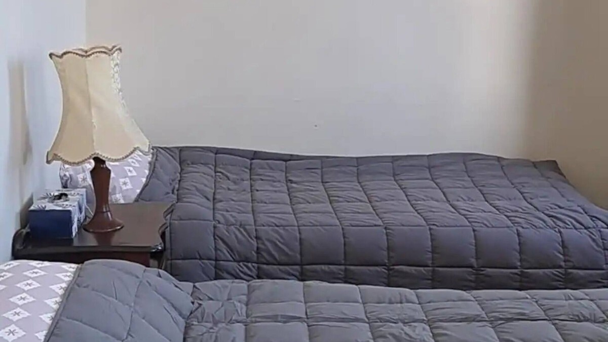 Frankton Apartment | Lovely 4 bedrooms unit with Free parking and Wi-Fi