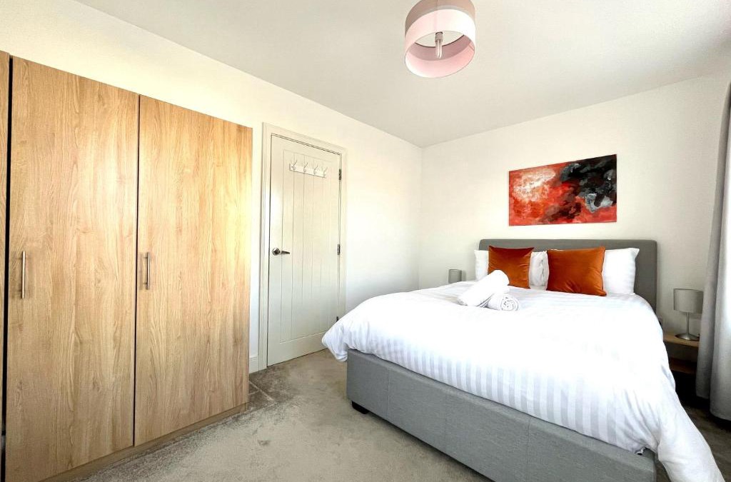 Bicester House | Lovely 4 doubled bedroomed townhouse in Bicester near to Bicester Village