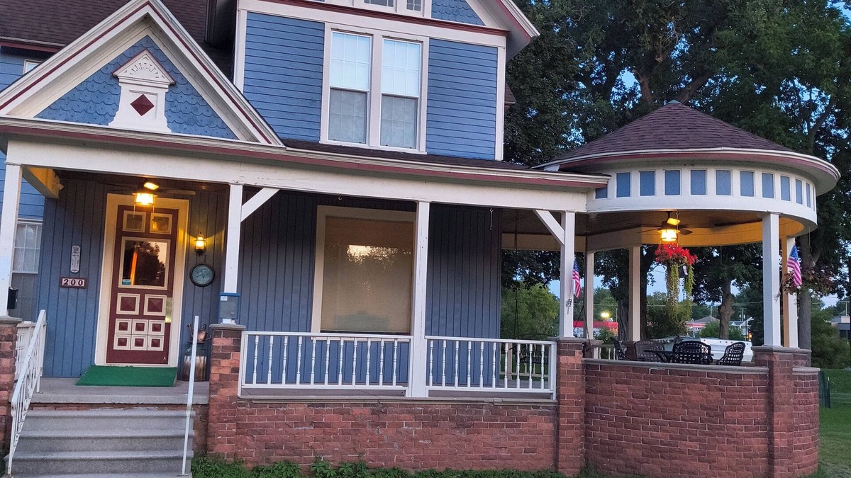 Vassar House | Lovely 5-bedroom house with AC in charming Vassar