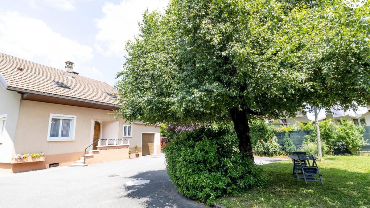 Albertville House | LOVELY - ALBERTVILLE