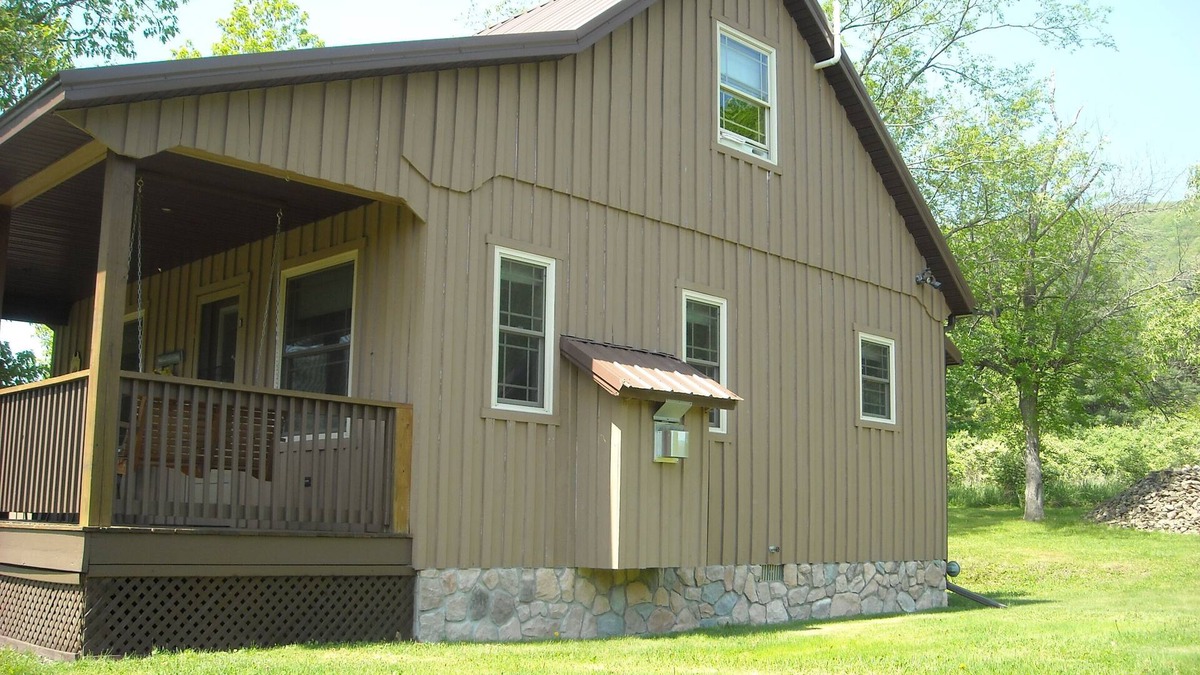 Wellsboro Cabin | Lovely Amish Crafted Country Cabin in Wellsboro, Pennsylvania