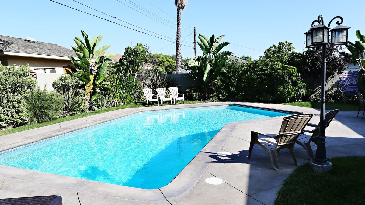 Southwest Anaheim House | Lovely Anaheim Pool Home: 2 Ensuites, 1 Mi 2Disney