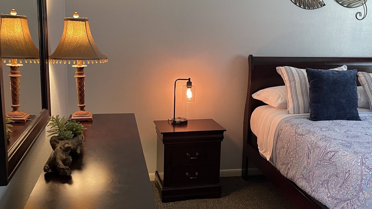 Pearland Apartment | Lovely and Cozy 1bedroom apartment -WIFI - RokuTV