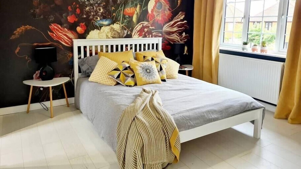 Brentwood House | Lovely and Spacious Family House with Garden