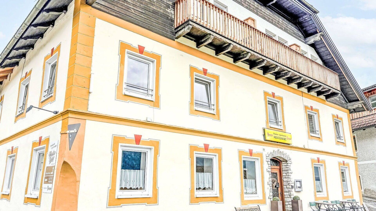 Sankt Martin Apartment | Lovely apartment for 6 guests with WIFI, TV, pets allowed and parking