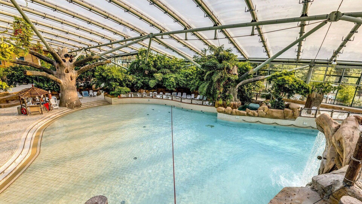 Neuville-sur-Ailette House | Lovely apartment in villa for 4 people with hot tub, WIFI, pool, TV, terrace and parking