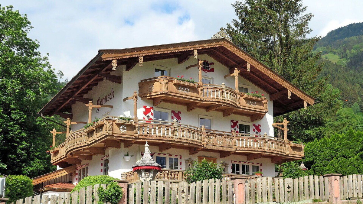 Ramsau im Zillertal Apartment | Lovely apartment for 12 people with WIFI, TV, patio and parking