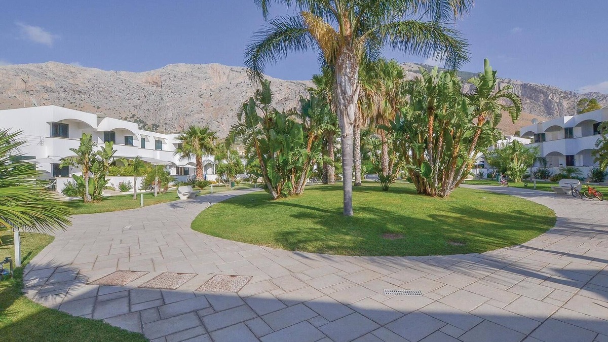 Isola delle Femmine Apartment | Lovely apartment in Isola delle Femmine