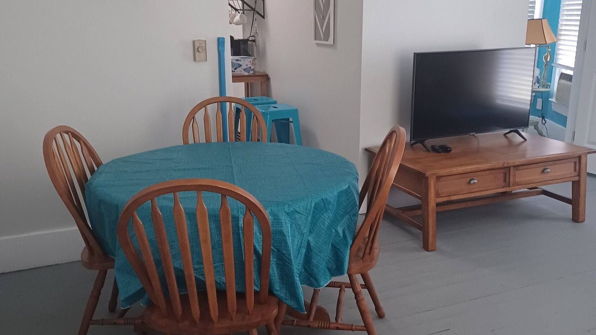 Geneva Apartment | Lovely apartment getaway in the heart of Geneva on the Lake