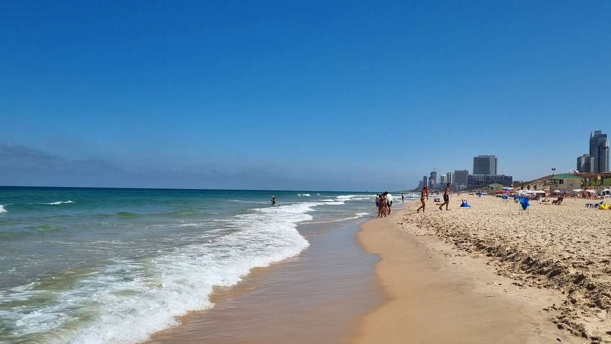 Rishon LeTsiyon Apartment | Lovely Apartment on the beach of Rishon Lezion