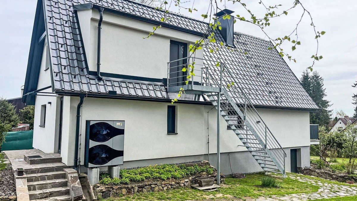 Karlovy Dvory Apartment | Lovely apartment for 5 guests with WIFI, TV and terrace