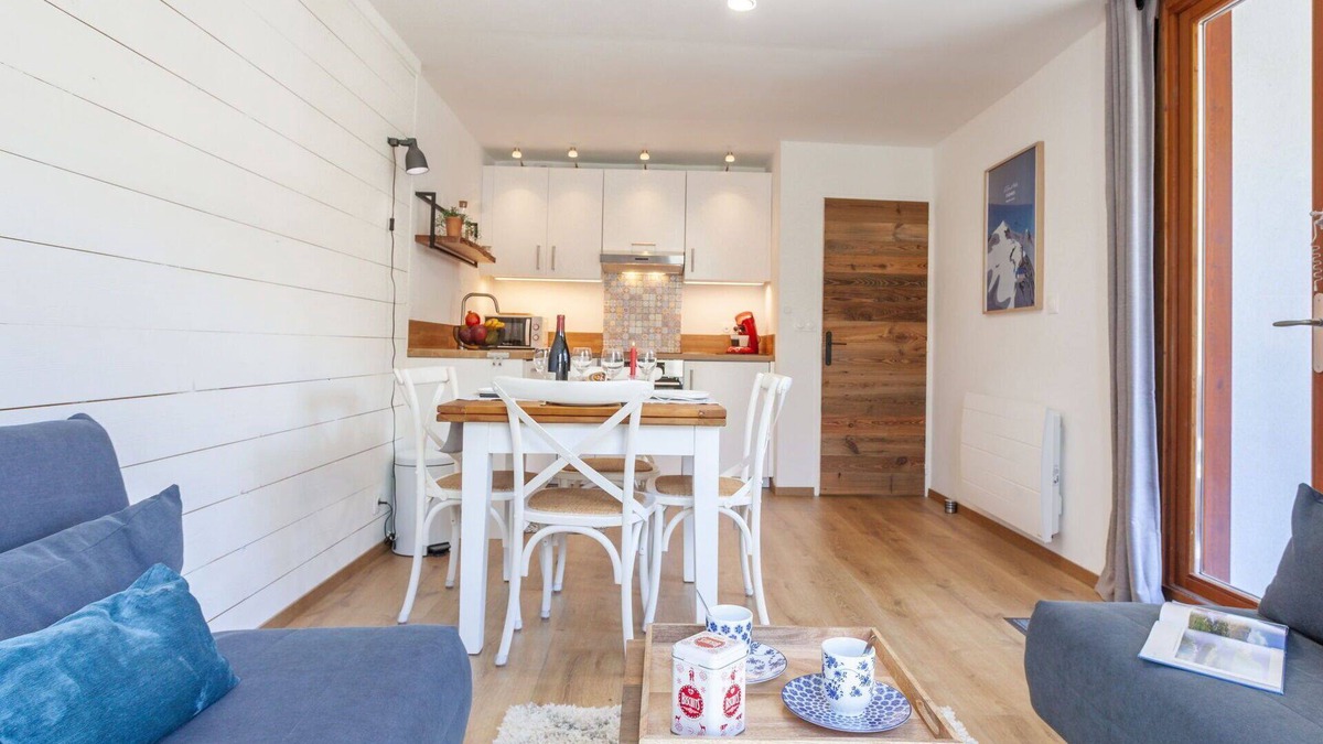 Tignes Apartment | Lovely apartment for 4 people with WIFI, TV and balcony