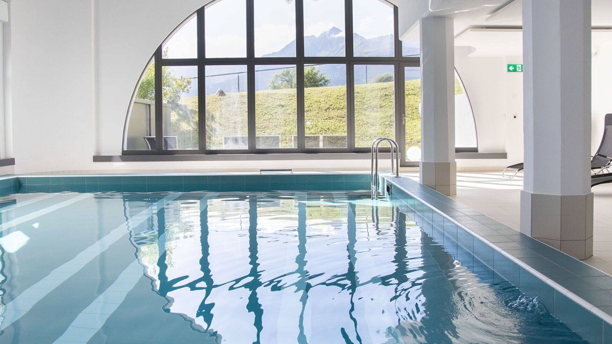 Falera Apartment | Lovely apartment for 4 people with WIFI, pool, TV, balcony, panoramic view and parking