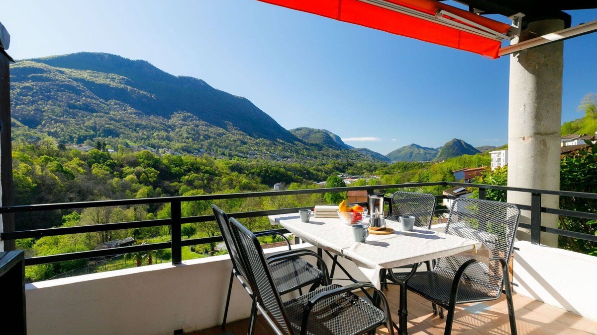 Capriasca Apartment | Lovely apartment for 4 people with pool, WIFI, TV, patio, panoramic view and parking