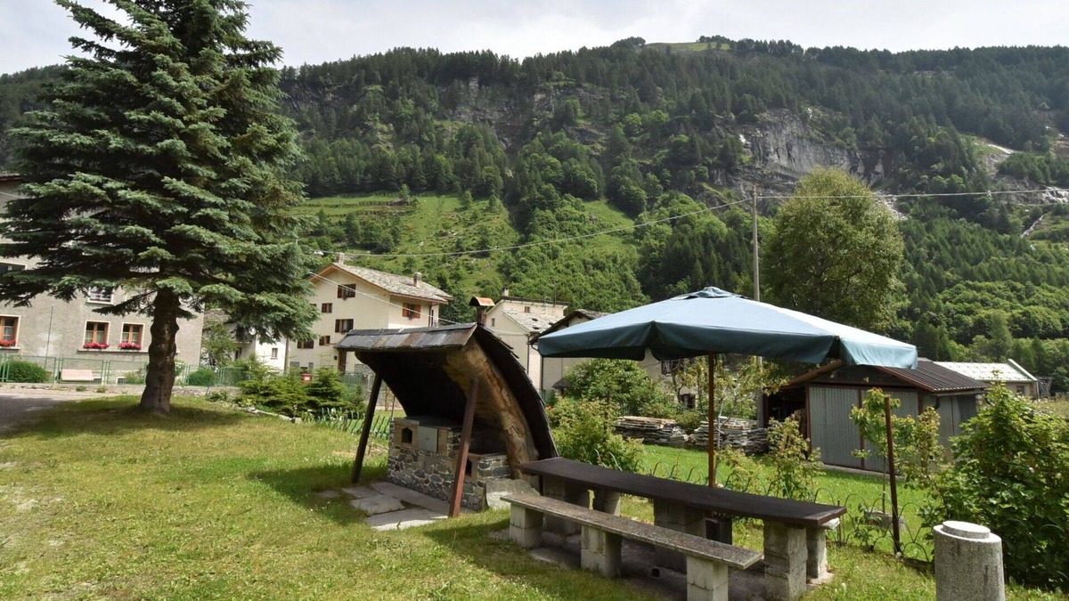 Isola Apartment | Lovely apartment for 5 guests with WIFI, TV, terrace, pets allowed and parking