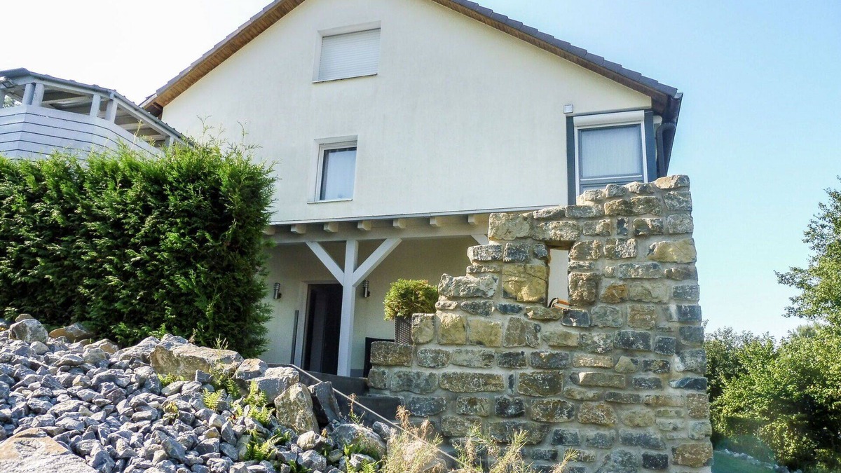 Luegde Apartment | Lovely apartment for 5 people with WIFI, TV, terrace, pets allowed and parking