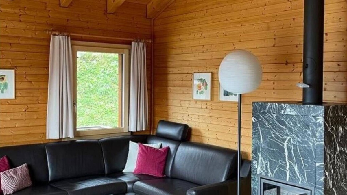Bettmeralp Apartment | Lovely apartment for 6 guests with WIFI, TV and balcony