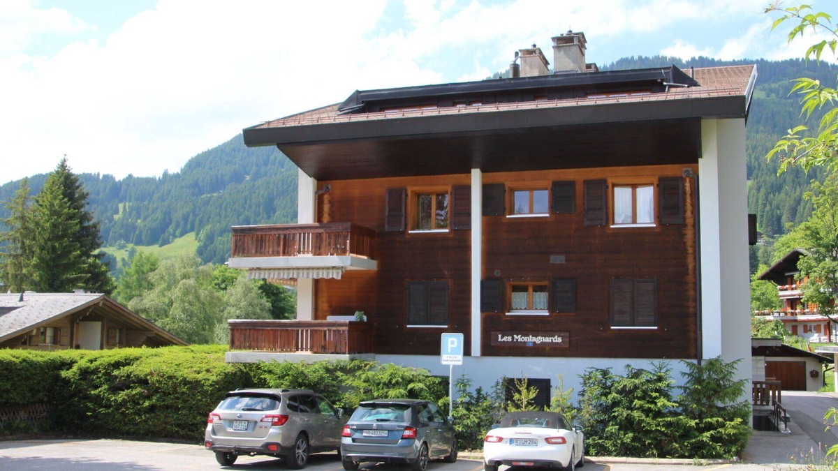 Villars-sur-Ollon Apartment | Lovely apartment for 6 people with WIFI, TV, balcony and pets allowed