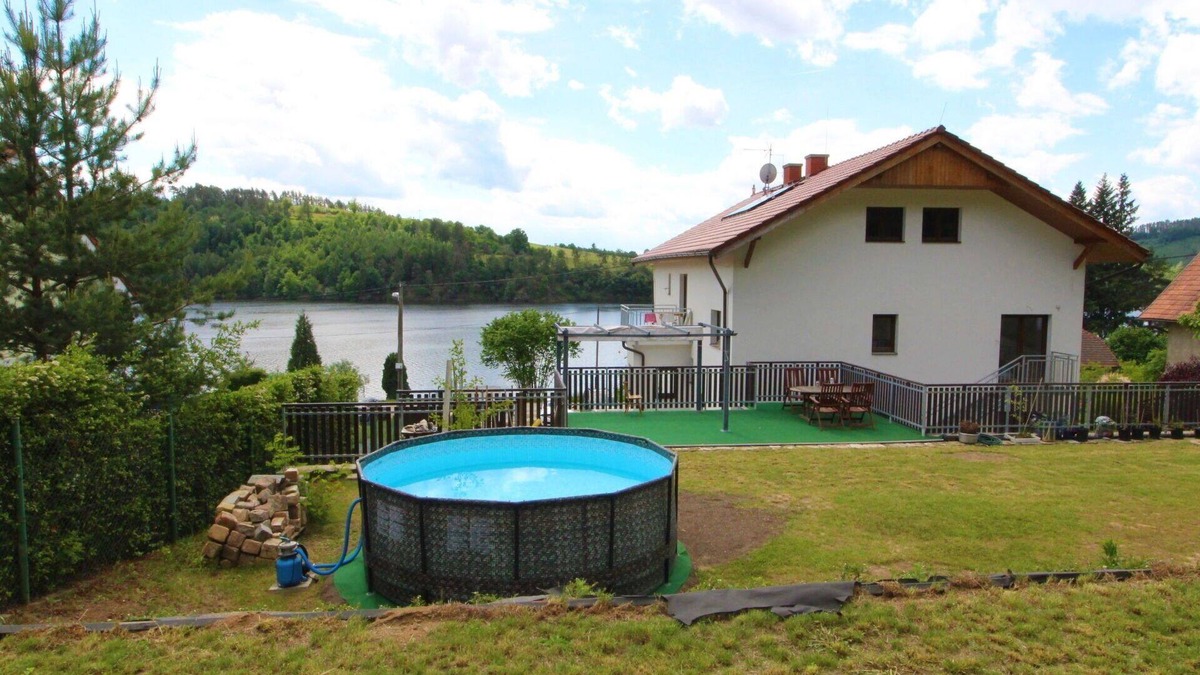 Zupanovice Apartment | Lovely apartment for 9 people with WIFI, pool, TV, patio, pets allowed and parking