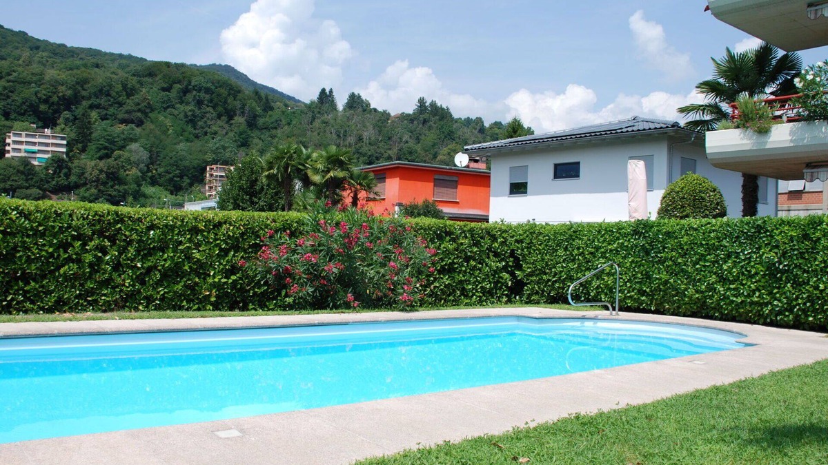Caslano Apartment | Lovely apartment for 4 people with pool, WIFI, TV, patio, pets allowed and parking