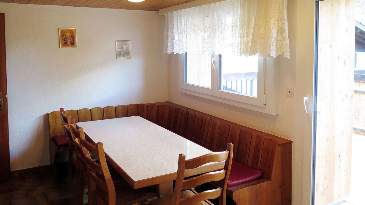 Saas-Fee Apartment | Lovely apartment for 8 people with WIFI, TV and balcony