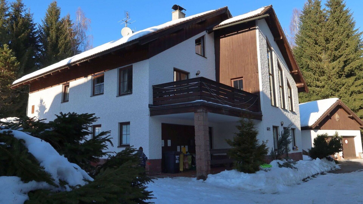 Harrachov Apartment | Lovely apartment for 12 guests with WIFI, TV, balcony and pets allowed