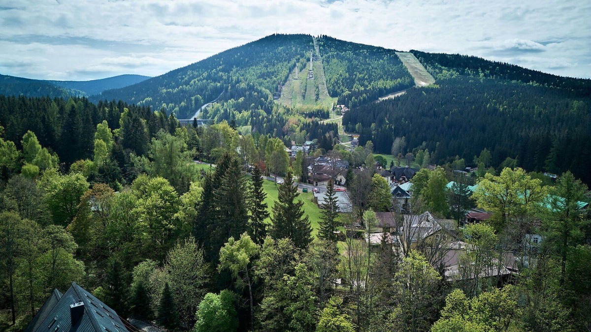 Harrachov Apartment | Lovely apartment for 4 guests with WIFI, TV and terrace