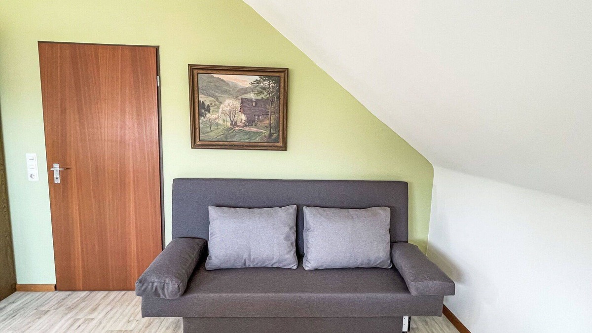 Bischoffingen Apartment | Lovely apartment for 3 guests with WIFI, TV, balcony and panoramic view