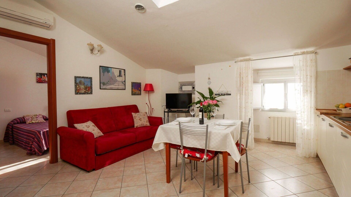 Follonica Apartment | Lovely apartment for 4 guests with A/C, WIFI, TV, pets allowed and parking