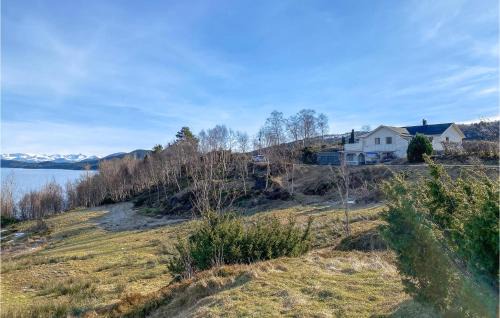 Alesund Apartment | Lovely Apartment In Ellingsøy