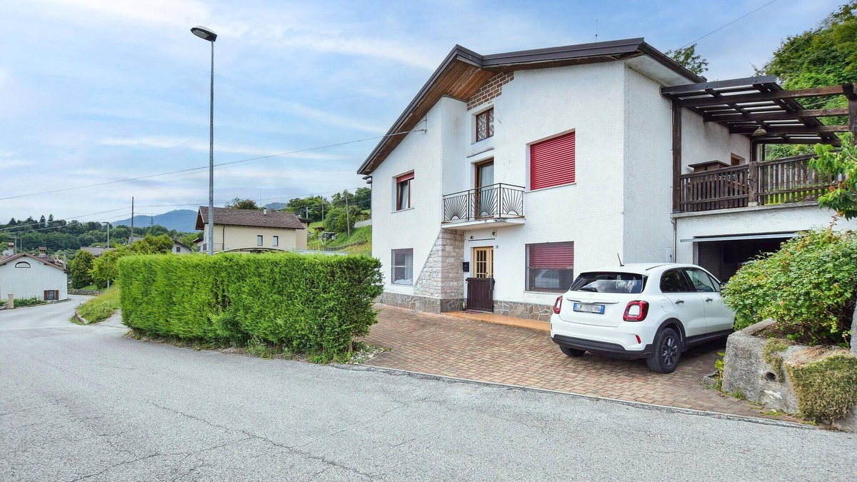 Pedavena Apartment | Lovely apartment in Pedavena with WiFi
