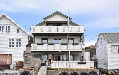 Saeveland Apartment | Lovely Apartment In Sævelandsvik