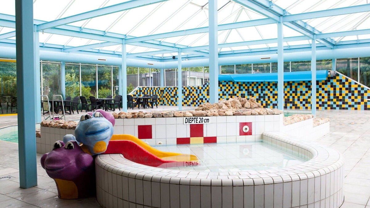 Belfeld House | Lovely apartment in villa for 6 guests with WIFI, pool, TV, terrace and parking